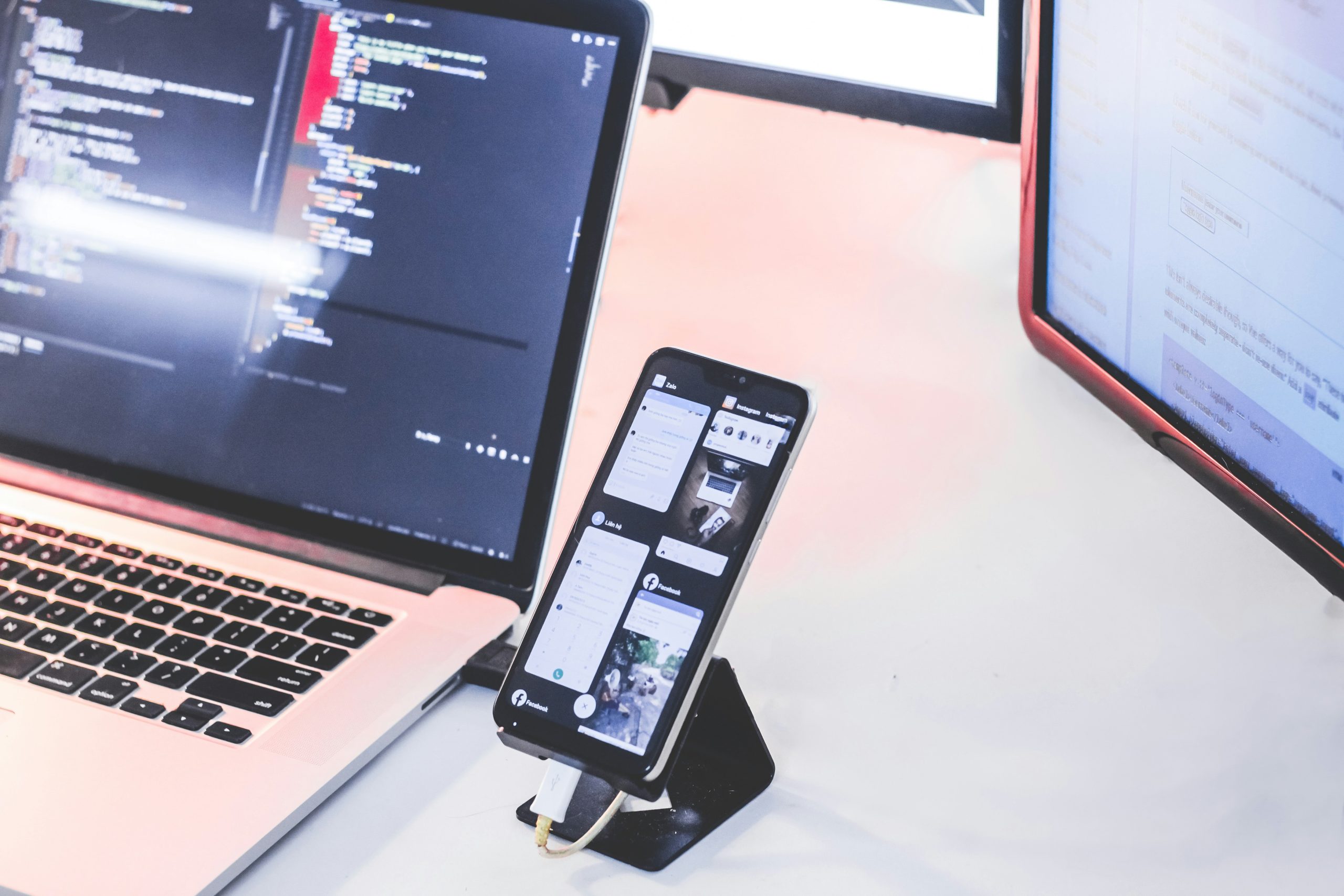 Why SaaS Products Need Strong UI/UX Design for Better User Engagement